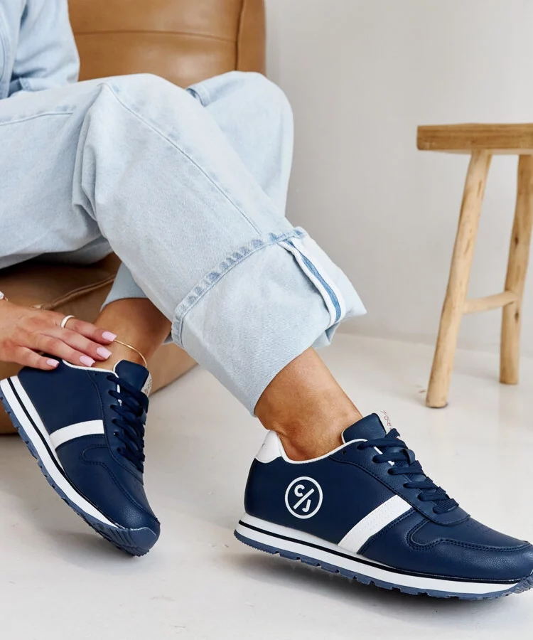 Granatowe sneakersy damskie CROSS JEANS