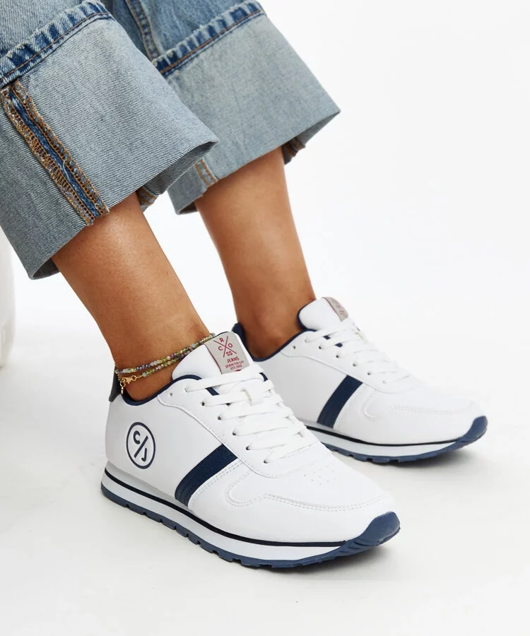 Biało-granatowe sneakersy damskie CROSS JEANS