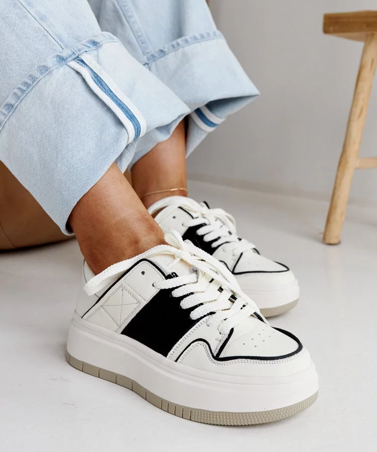 Biało-czarne skórzane sneakersy na grubej podeszwie Abrar