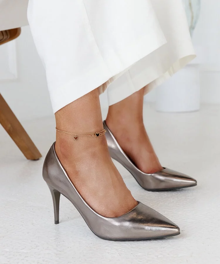 Szare metaliczne szpilki ze skórzaną wkładką Paume