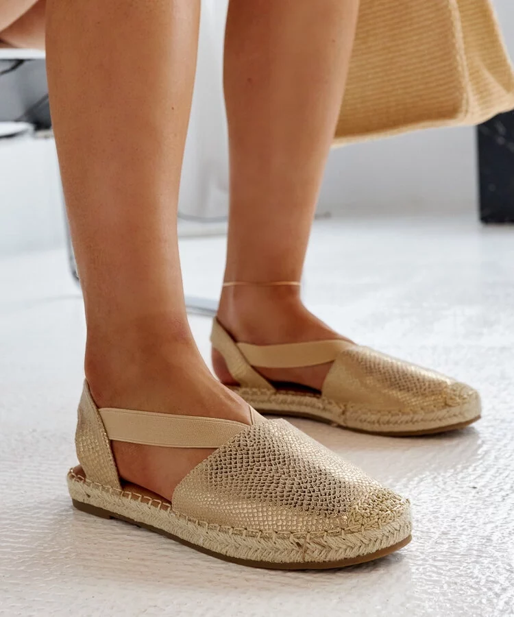 Beżowe espadryle z odkrytą piętą Tharna