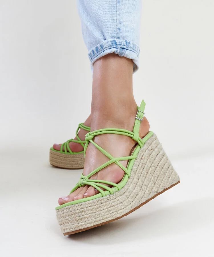 Zielone sandałki na koturnie Mara