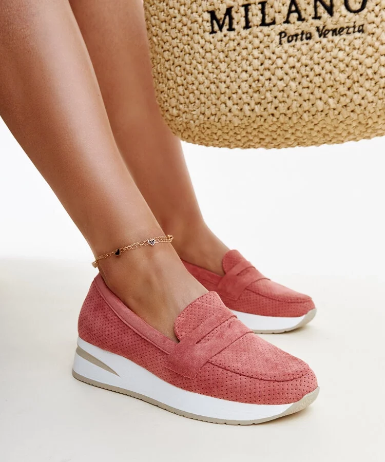Różowe perforowane półbuty Muna