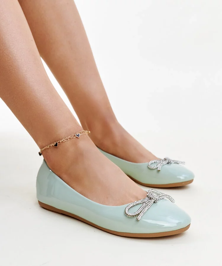 Zielone lakierowane baleriny z ozdobną kokardą Totani