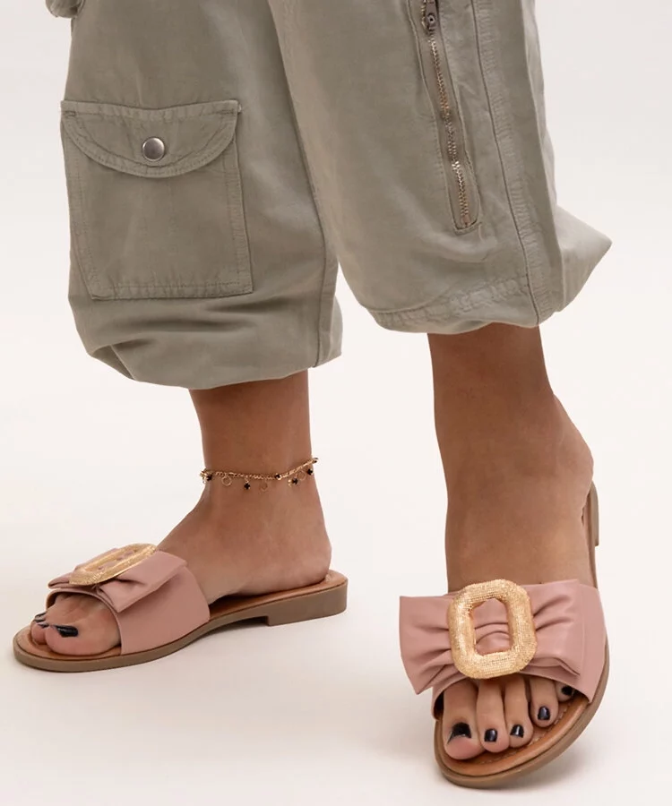 Różowe klapki z klamerką Limera