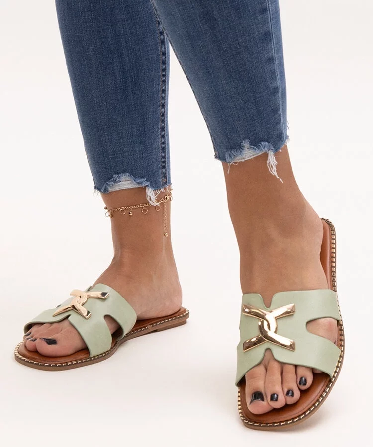 Zielone klapki z klamerką Razanna