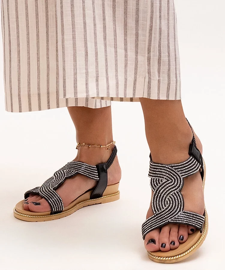 Czarne sandałki zdobione cyrkoniami Gairsa