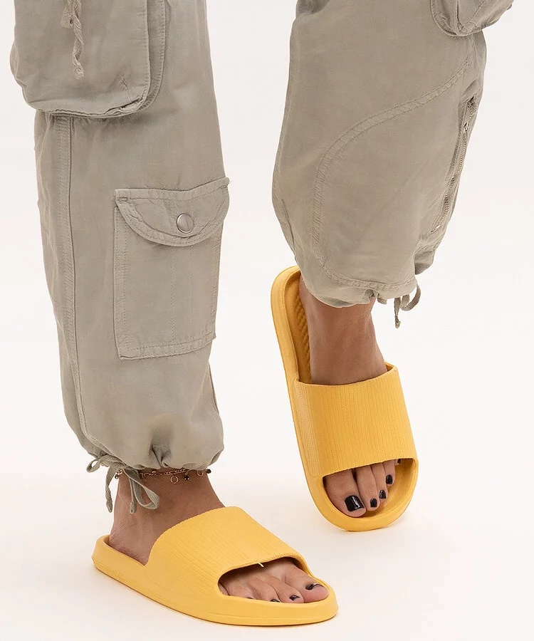 Żółte klapki piankowe Menta