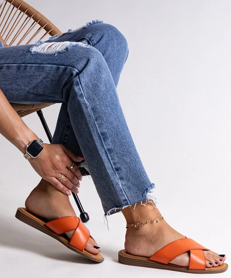 Pomarańczowe klapki z eco skóry Klementyna