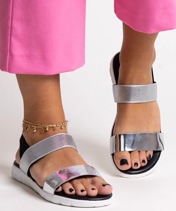 Srebrne sandałki płaskie Evelynia