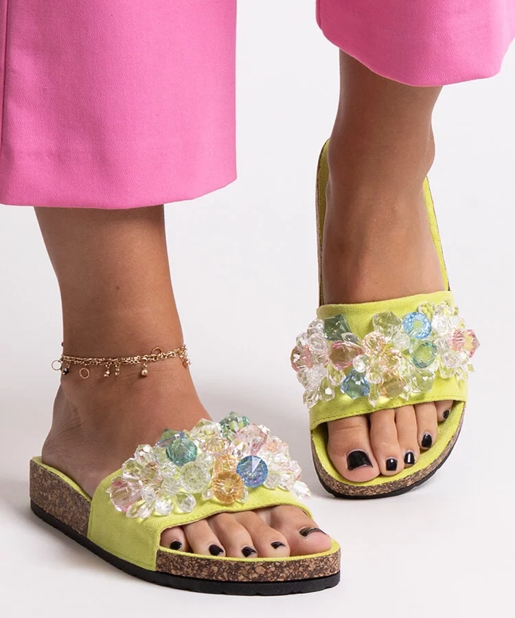 Zielone klapki ozdobione kamyczkami Negistina