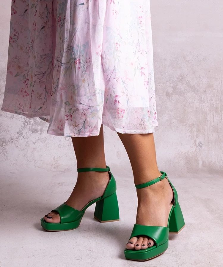 Zielone sandałki na słupku Vesna