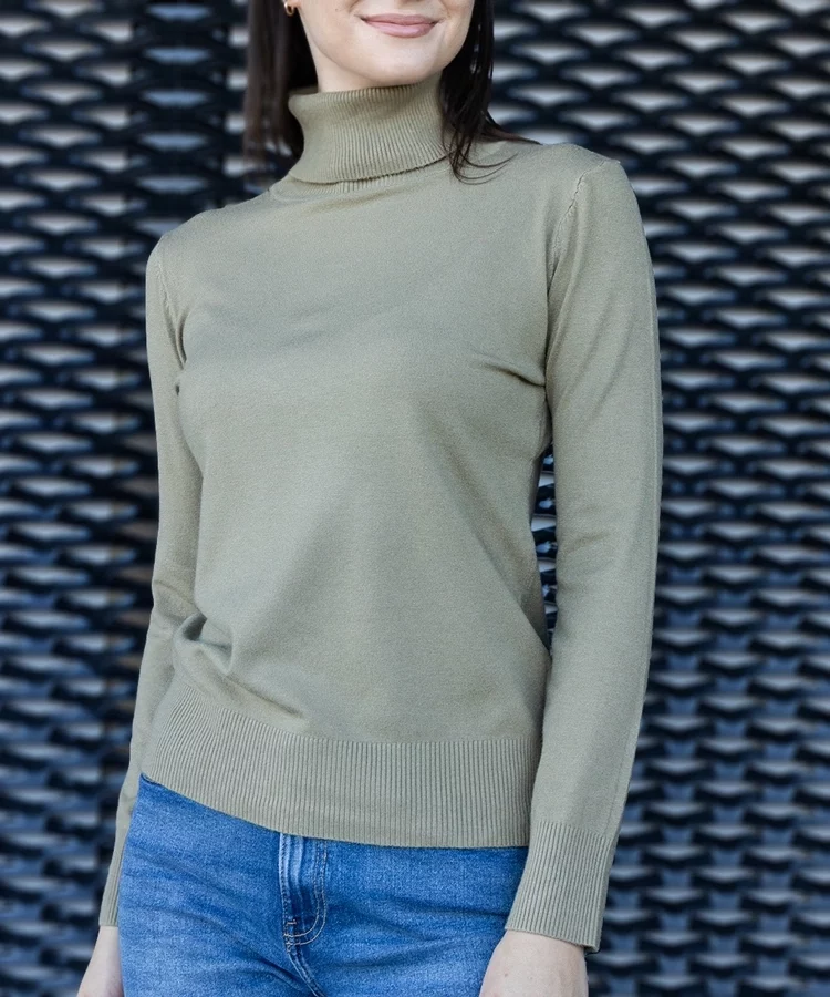 Zielony golf o luźnym kroju Nida