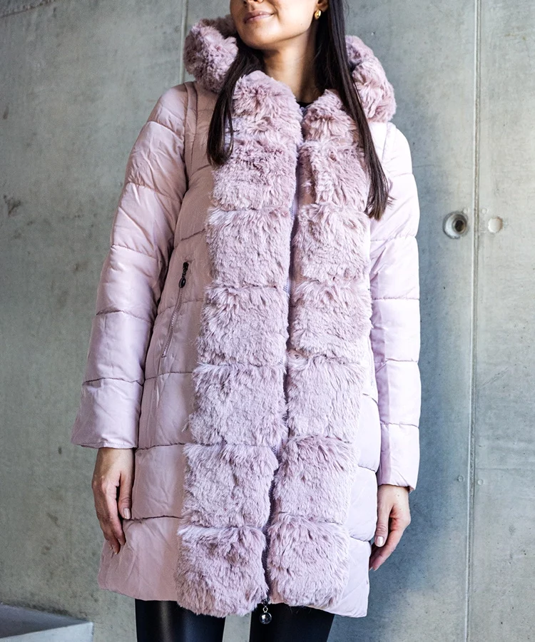 Różowa kurtka z odpinanymi rękawami z futerkiem Louis