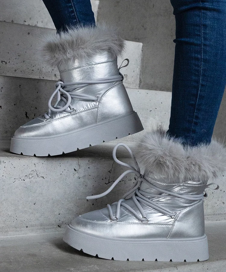 Srebrne ocieplane śniegowce z futerkiem Arilla