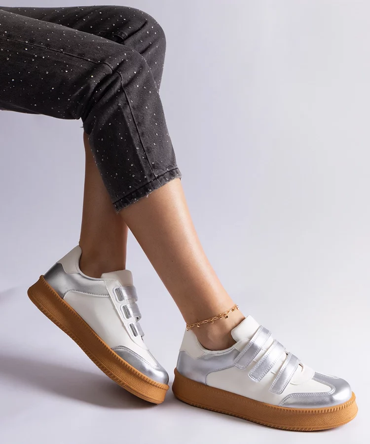 Srebrne sneakersy zapinane na rzepy Mena