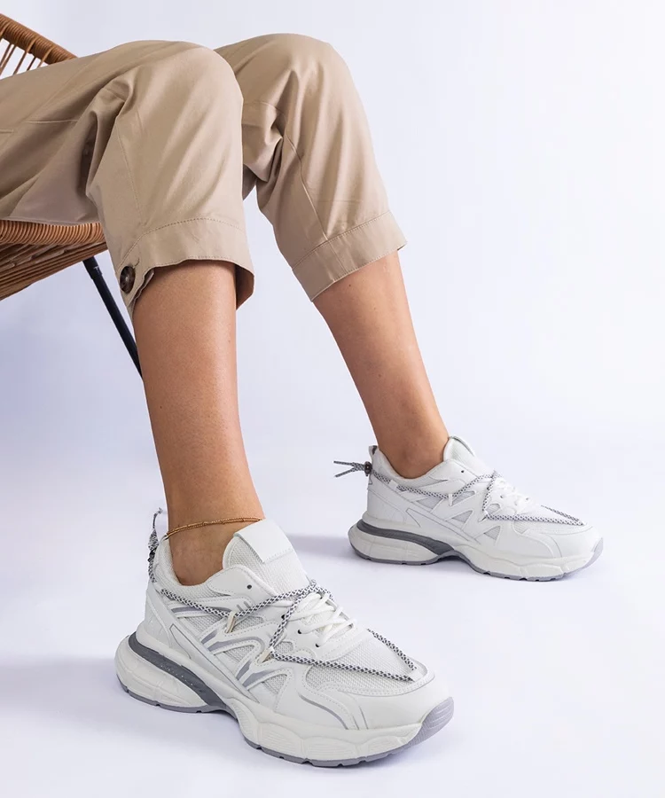 Białe damskie sneakersy na masywnej podeszwie Colunga