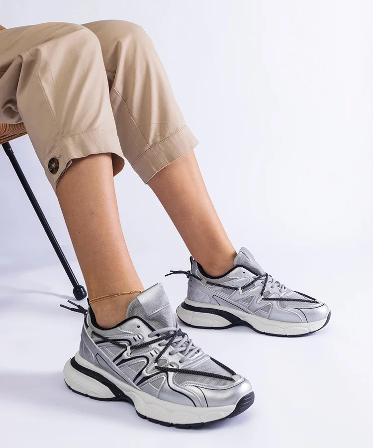 Srebrne damskie sneakersy na masywnej podeszwie Colunga