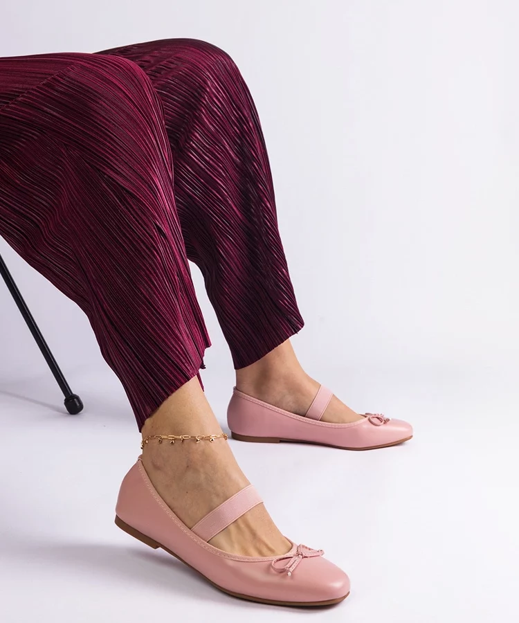 Różowe balerinki z gumką i ozdobną kokardką Newton