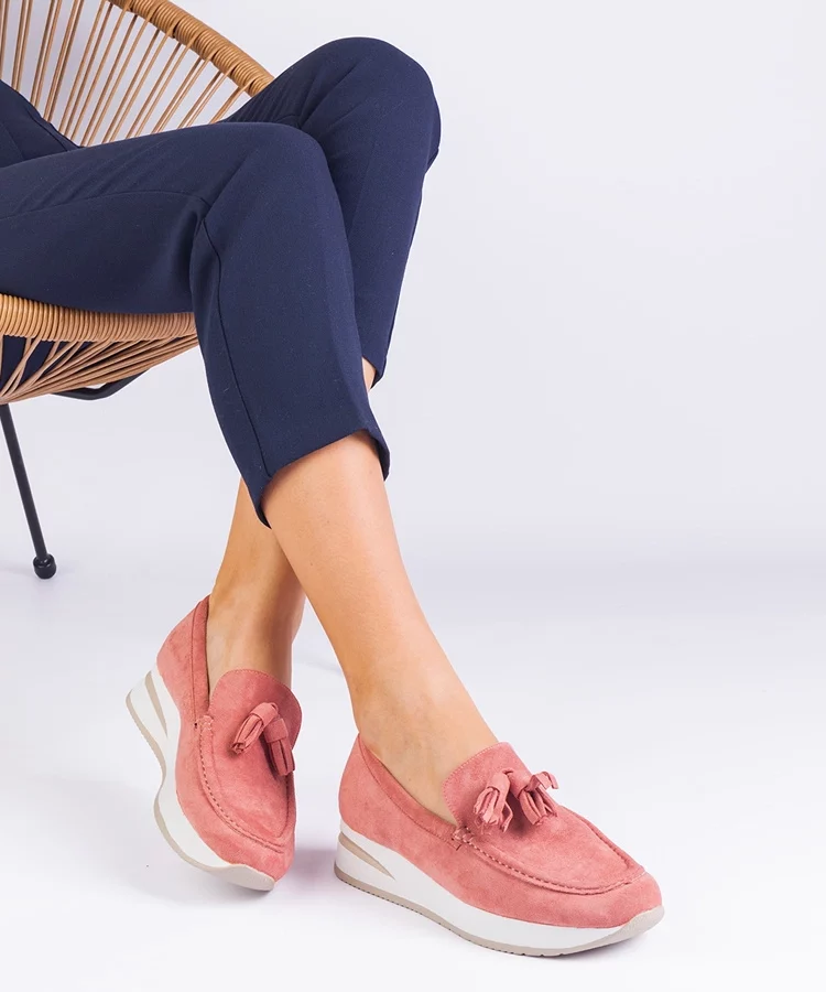 Różowe damskie mokasyny na platformie ze zdobieniem Selerina