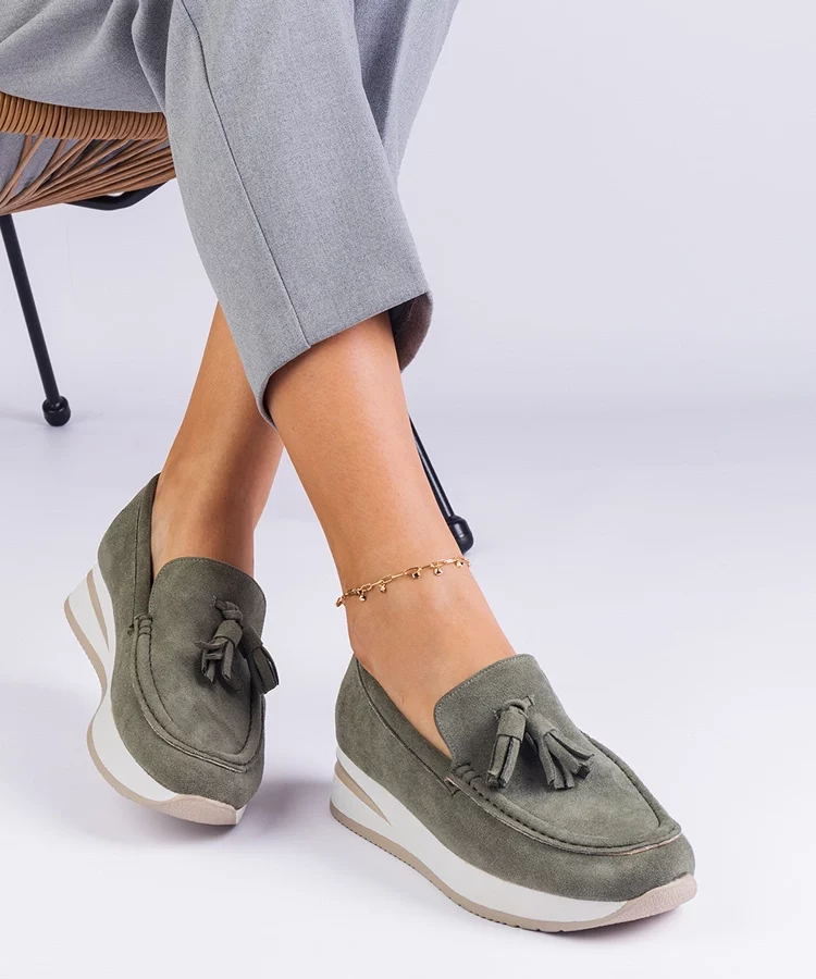 Zielone damskie mokasyny na platformie ze zdobieniem Selerina