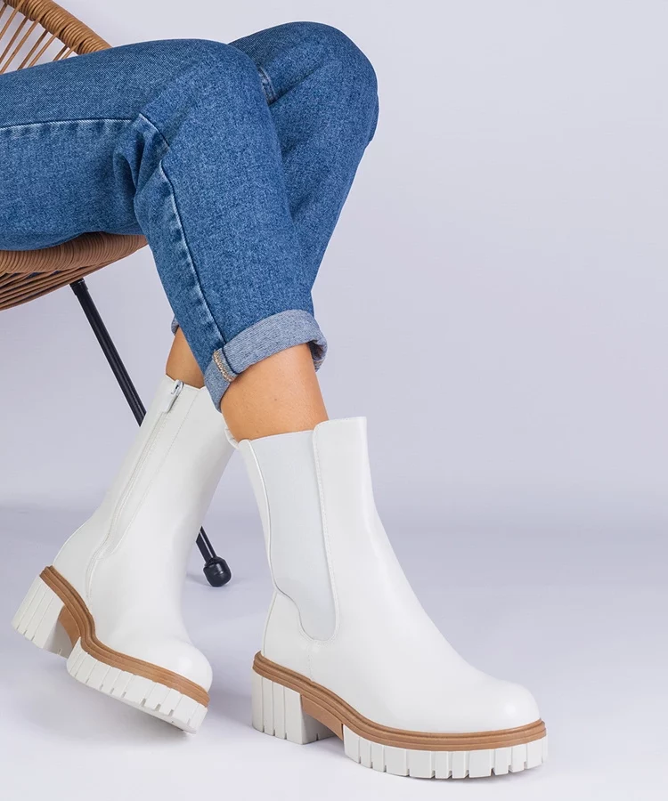 Białe botki za kostkę z ekoskóry Tantala