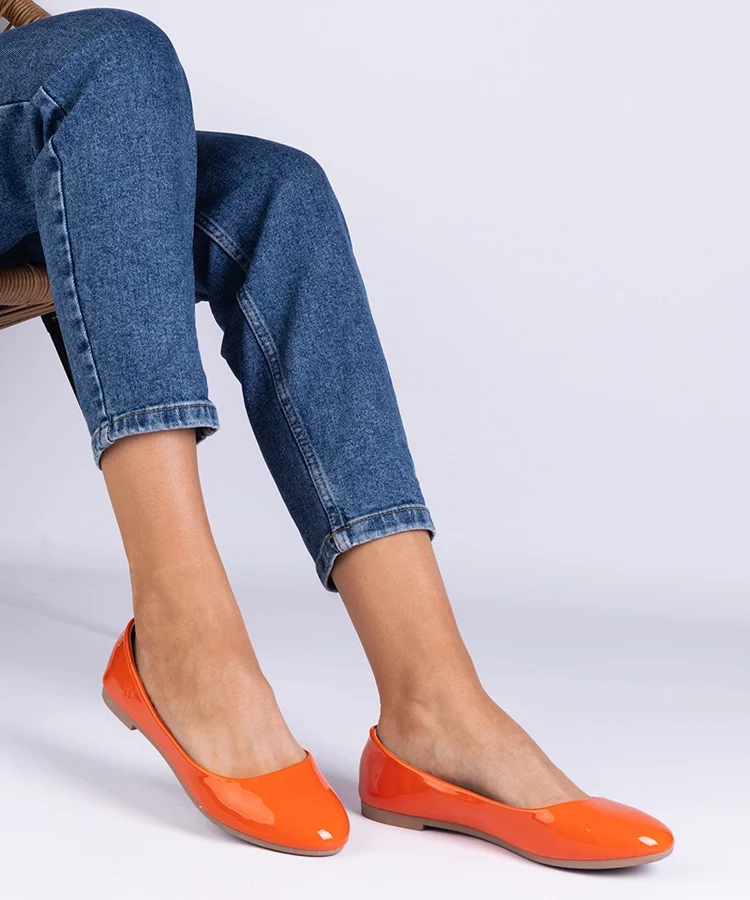 Pomarańczowe lakierowane balerinki Aurika