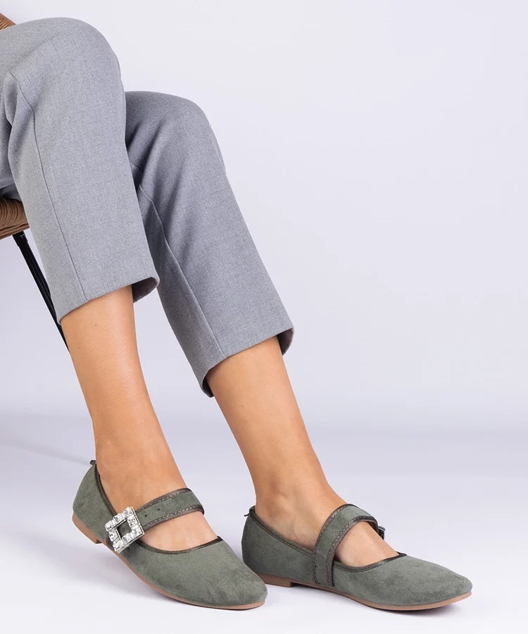 Zielone balerinki zdobione klamrą z krysztalikami Demetra