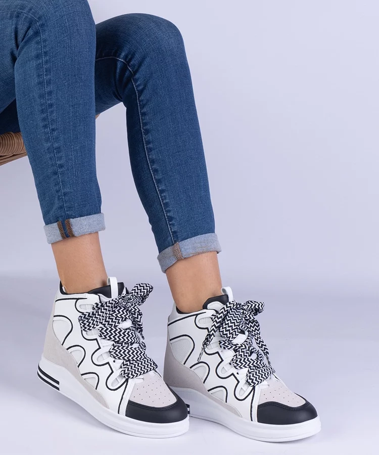 Białe sneakersy damskie z grubymi sznurówkami Gralina