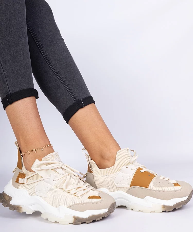 Beżowe sneakersy damskie z skarpetkową cholewką Milada