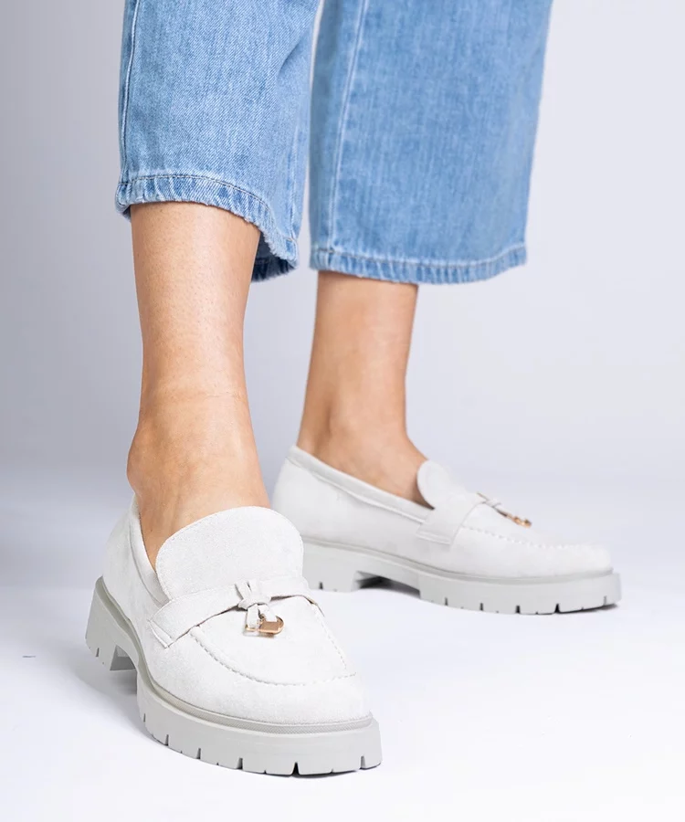 Szare eleganckie mokasyny z ekozamszu ze zdobieniem Marsella