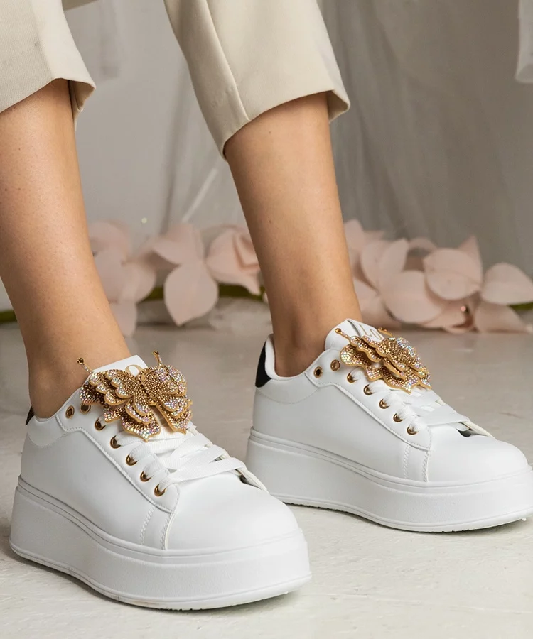 Biało-czarne sneakersy zdobione motylkiem z cyrkoniami Kariba