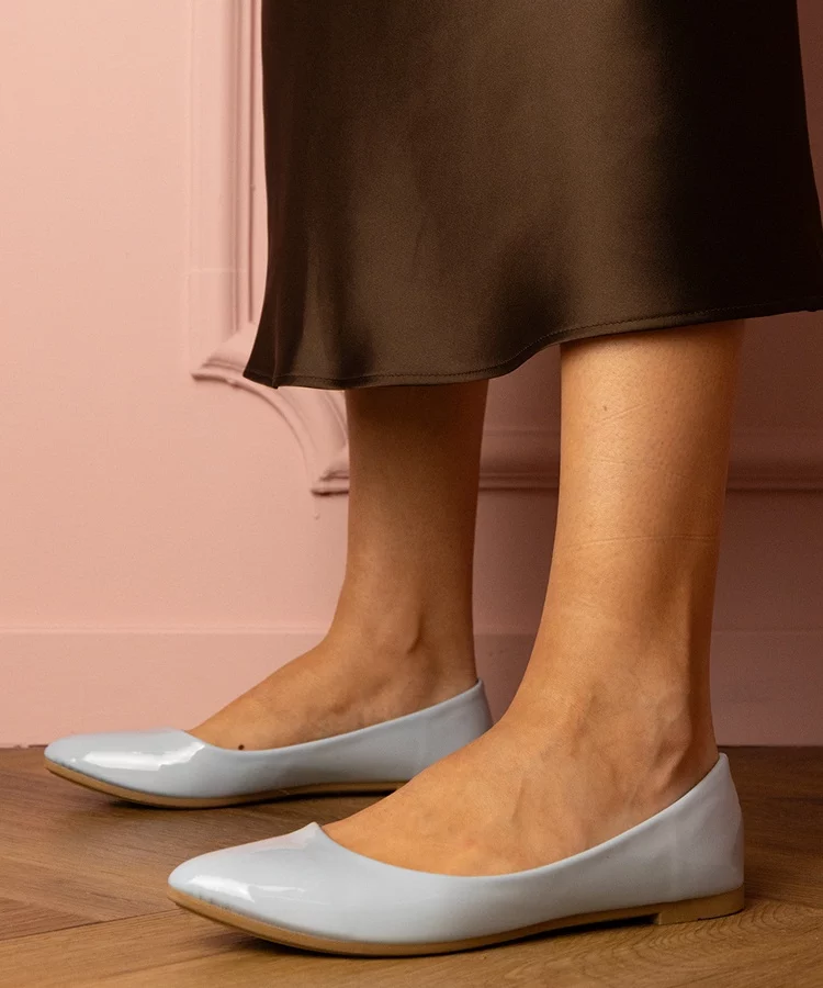 Niebieskie lakierowane balerinki Kalius