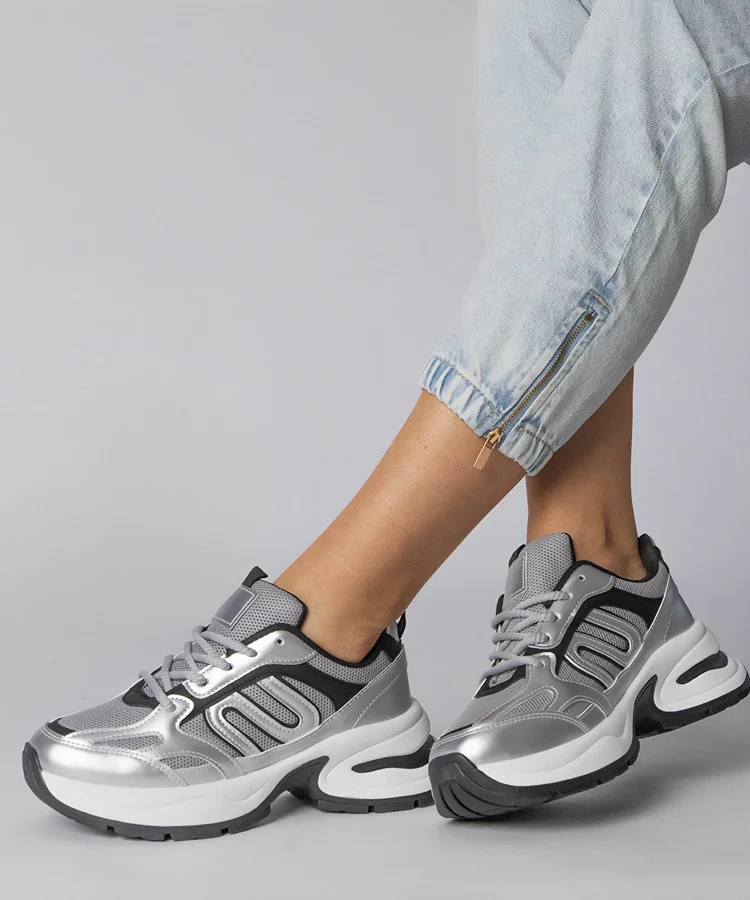 Srebrne sneakersy sportowe na masywnej podeszwie Aries