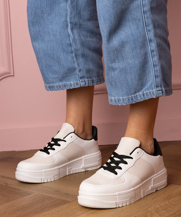 Beżowe sneakersy sportowe na platfotmie Luneta