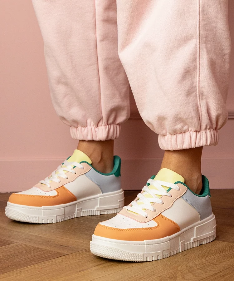 Pomarańczowe sneakersy sportowe na platfotmie Luneta