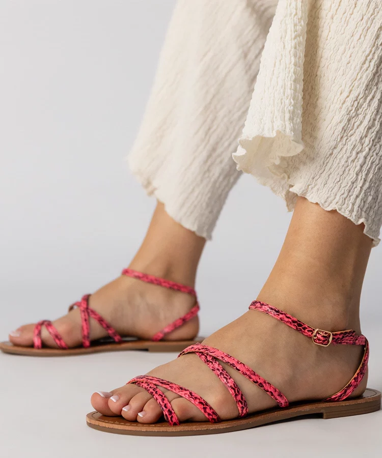 Różowe sandały na płaskiej podeszwie Kates