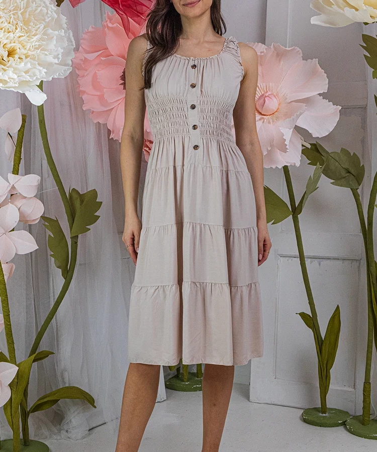 Beżowa sukienka na ramiączkach Masaew