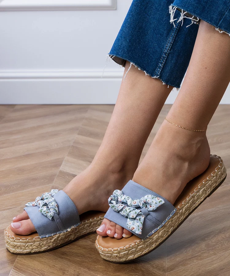 Niebieskie klapki espadryle z kokardką Kartis