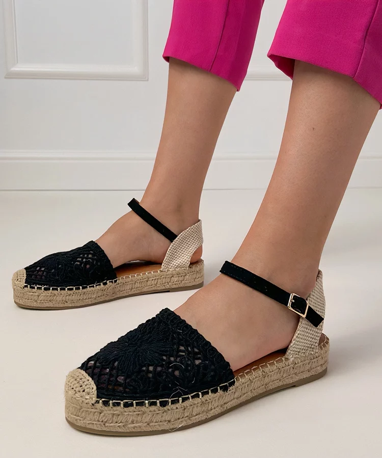 Czarne sandały espadryle ażurowe Santos