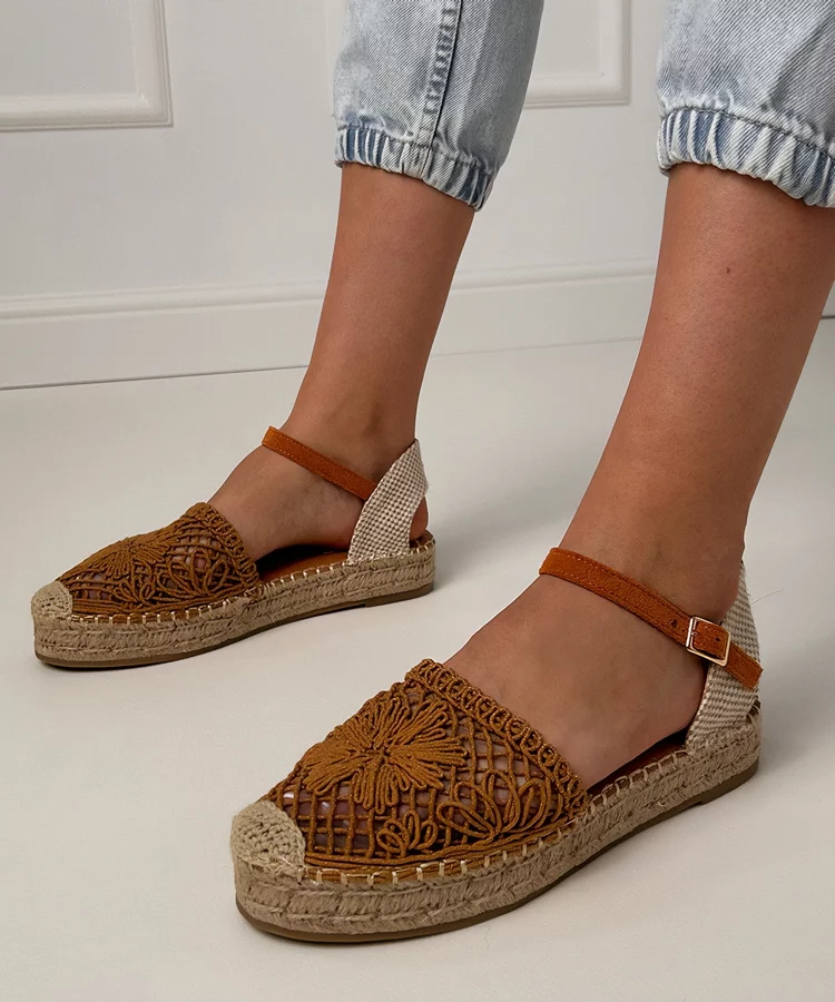 Brązowe sandały espadryle ażurowe Santos