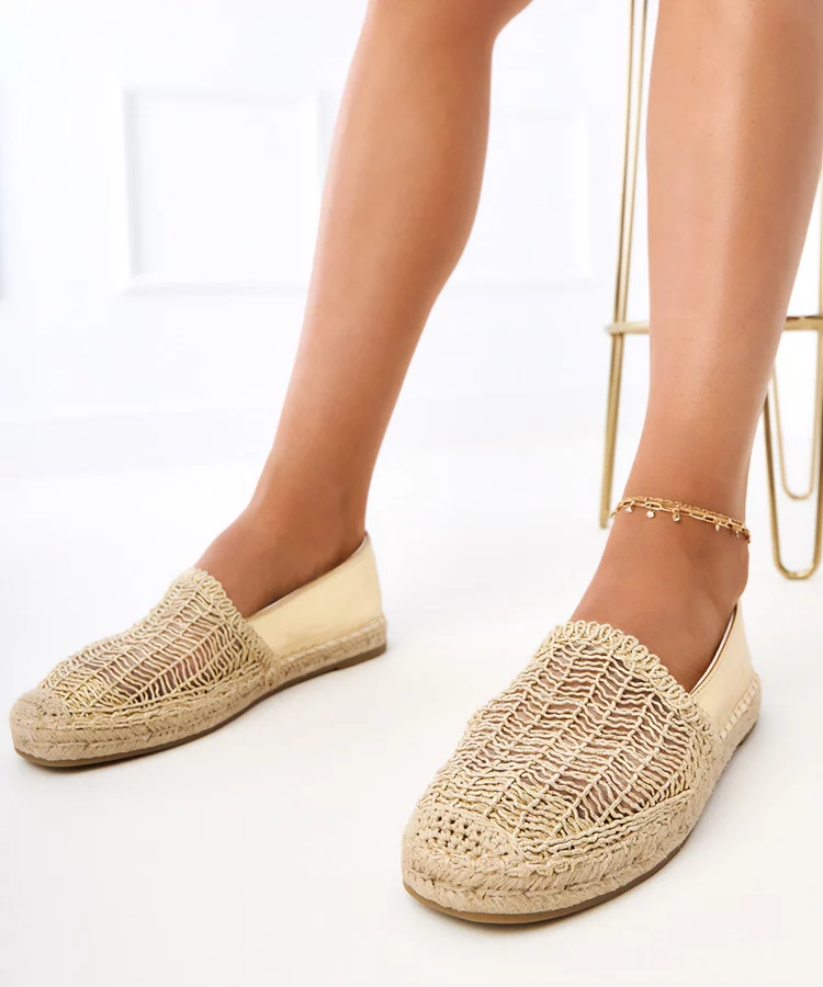 Złote espadryle ażurowe na platformie Plevis