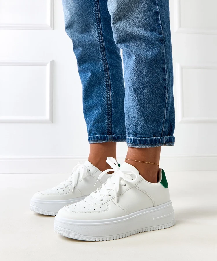 Białe sneakersy na platformie z zieloną wstawką Britney