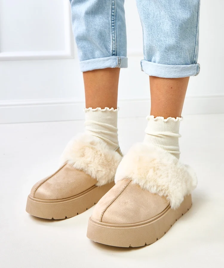 Beżowe krótkie śniegowce ocieplane futerkiem z gumką Eija