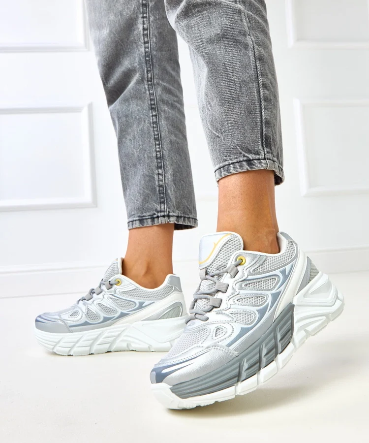 Srebrne sneakersy na masywnej podeszwie Souza