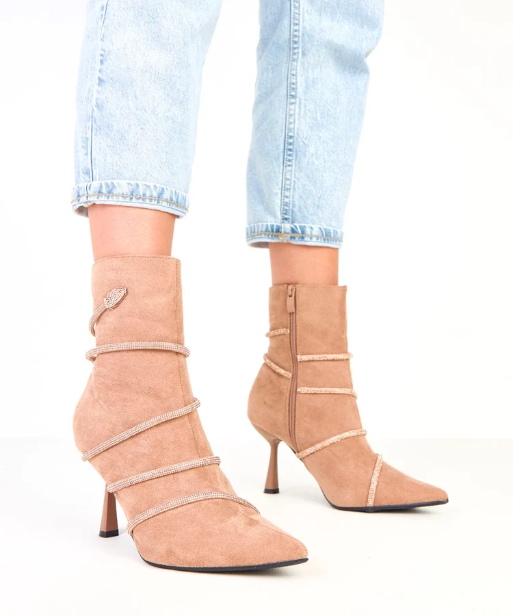 Beżowe botki na szpilce zdobione cyrkoniami Nethe