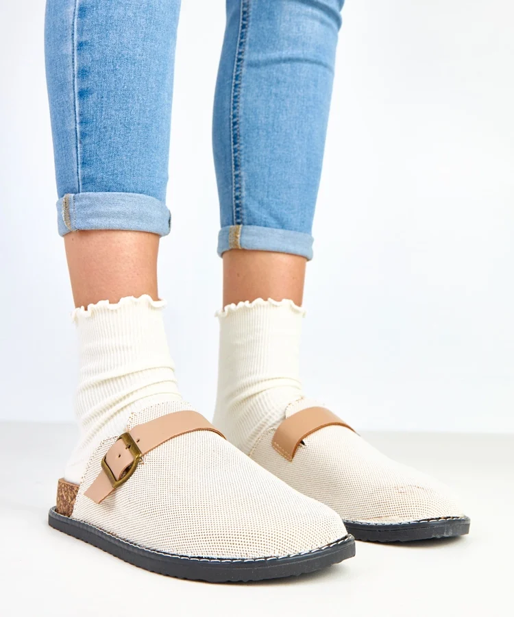 Beżowe kapcie na korkowej platformie ze sprzączką Polly