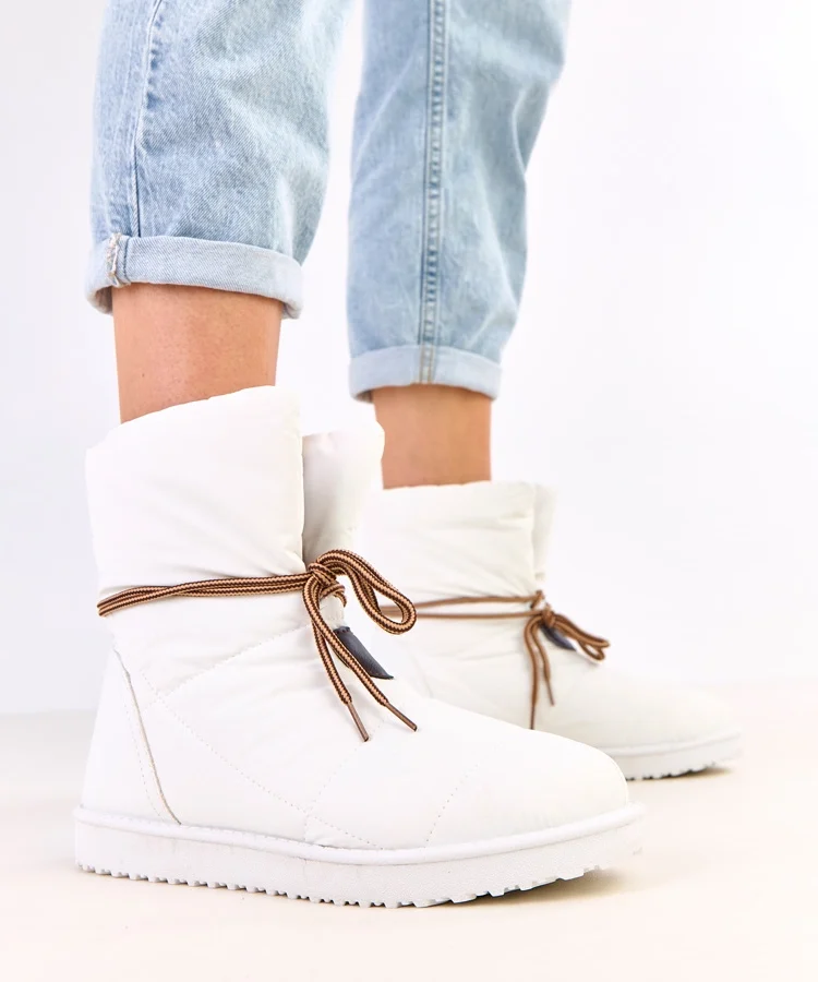 Białe śniegowce damskie z ozdobnym sznurkiem Temira