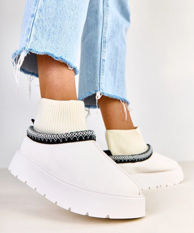 Białe śniegowce ze skarpetkową cholewką Melary