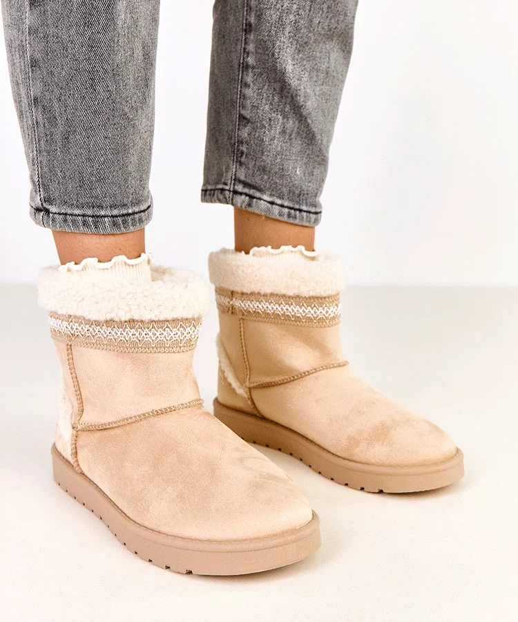 Beżowe niskie śniegowce zdobione haftem Sensila